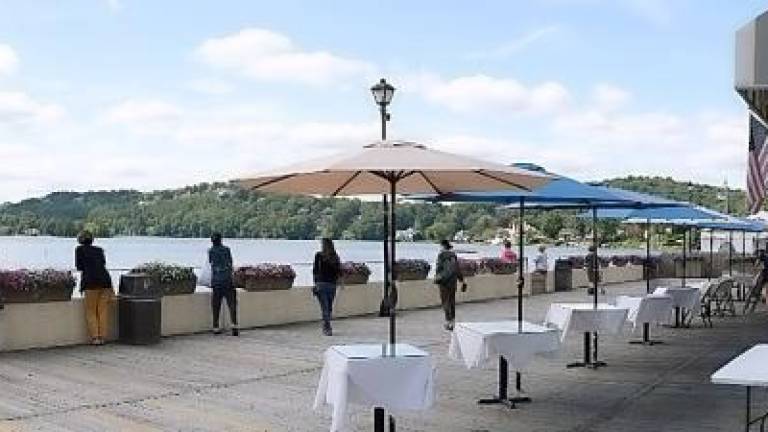 Sparta to extend outdoor dining permit to Nov. 1 Lake Mohawk, White Deer Plaza (Photo by Daniel Devine)