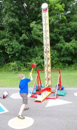 Walnut Ridge closes school with carnival Although they tried, the bell at the top didn't ring a lot on Friday.
