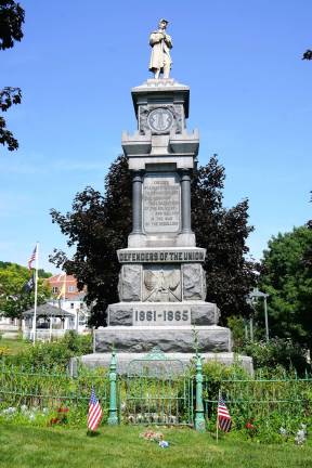 The &quot;Defenders of the Union&quot; Monument stands guard in Newton Green.