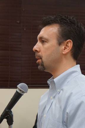 Sussex Borough approves $195K to move water inlet Adam Stern of Natural System Utilities explains the benefits of ground water wells to the Sussex Borough Council.