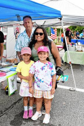 Photos: Wantage Day <b>Mark, Emma, Angelica and Ellie Chapman of Wantage.</b>