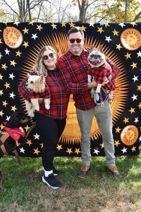 Vernon Dog Park hosts contest, parade <b>Lindsay and Brian Bakelaar of Hamburg are shown wiht their dogs, Sullivan and Theon.</b>