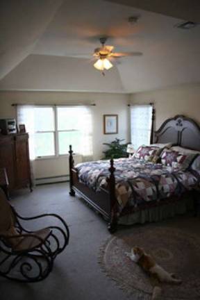 Best-priced 4BR home awaits in Vernon Best-priced 4BR home awaits in Vernon