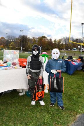 Vernon holds trick or trail event <b>Mason and Jameson McDonnell are shown.</b>