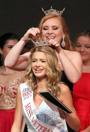 Baylee Bosma of Vernon is crowned Miss Veteran's Day Outstanding Teen.