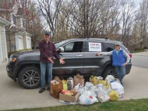 Wantage residents Fred Fogle and Aileen Donovan organized a neighborhood food drive.