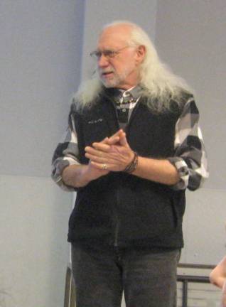 Library hosts talk on Appalachian Trail George Lightcap spoke informatively and fondly of the AT at the Sunday January 13 presentation at the Sussex-Wantage Library.