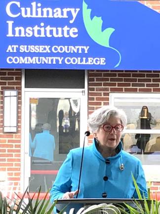 SCCC’s Culinary Institute opens Lorraine Parker, former chairwoman of the SCCC board of trustees, speaks Thursday, April 27 at the new Culinary Institute.