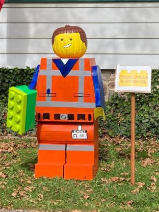 Scarecrows pop up in Brachville Scarecrows pop up in Brachville
