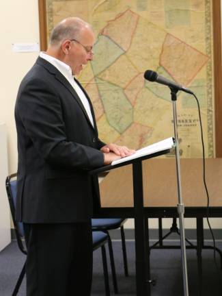 PHOTO BY MARK LICHTENWALNER Thomas Ferry talks about the tax-collection rate at the Sussex Borough meeting.