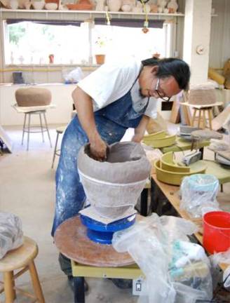 A ceramics artist at work in Peters Valley (Photo: petersvalley.org)