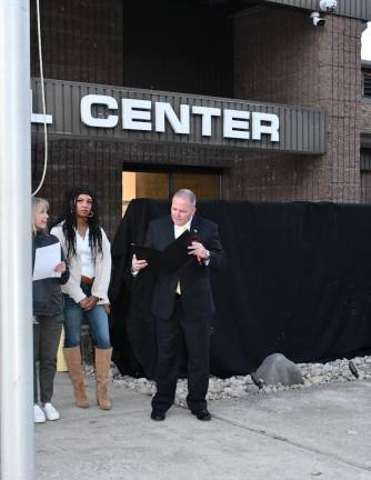 Vernon Township dedicates first responders memorial. <b>Vernon Township Mayor Anthony Rossi speaks.</b>