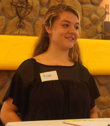 Vernon coalition shows appreciation Rylee Smaldone leads attendees through an activity.