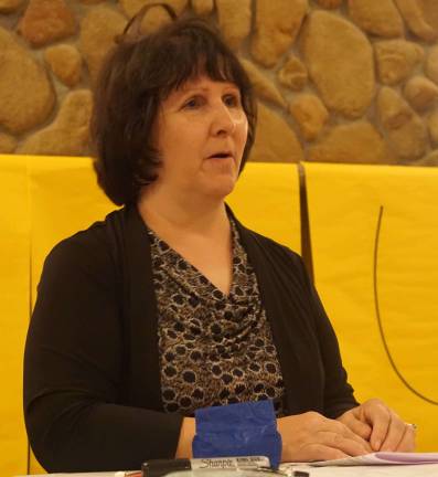 Vernon coalition shows appreciation Becky Carlson speaks of the importance of the youth.