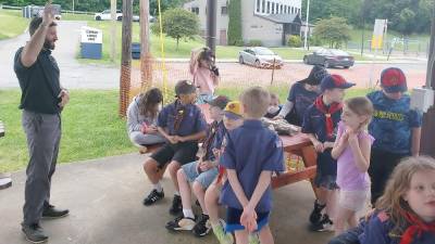 Franklin Cub Scouts honor hometown hero