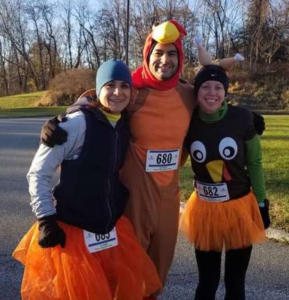 Vernon's turkey trot deemed a success Vernon's turkey trot deemed a success