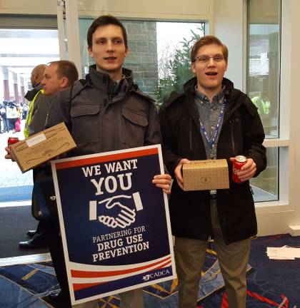 Vernon twins represent Vernon Coalition at national level Twins Matt (r) and Mike (l) Kubik, seniors at Vernon Township High School, attended a national CADCA meeting in Washington D.C.