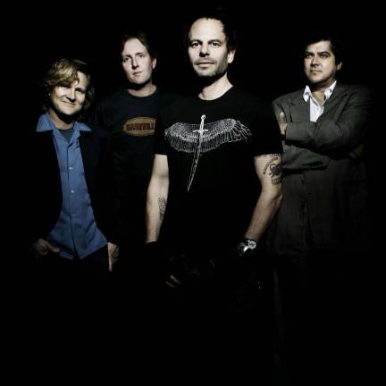 The 1990s returns Photo: Saki Photography Gin Blossoms.
