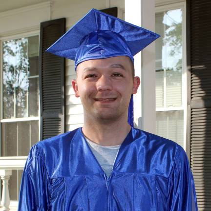 Vernon's Justin Vodde graduates from Vista Life Innovations Justin Vodde