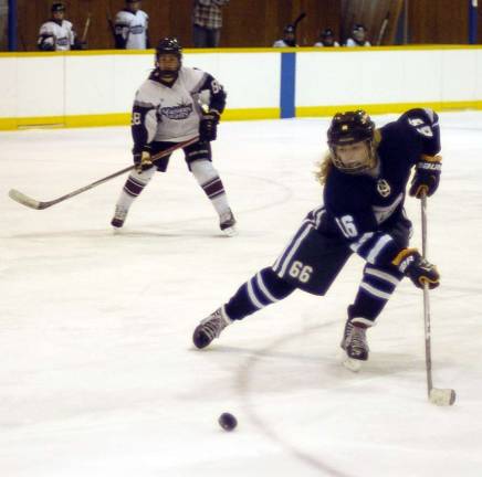Vernon sophomore to play in national hockey championship Carlie Van Tassel