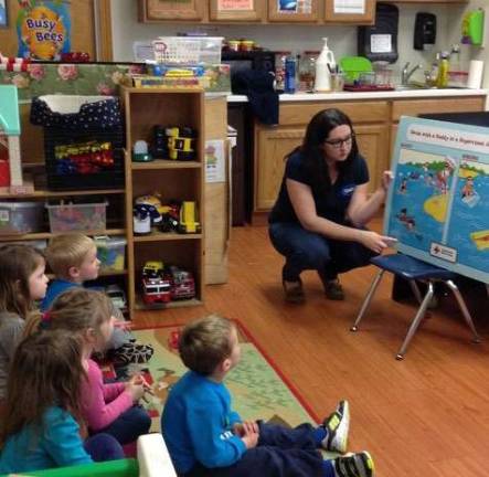 Preschoolers learn water safety Preschoolers learn water safety