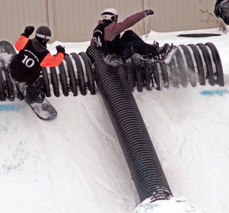Snowboard demos and a little ‘Party In Your Park’ Snowboard demos and a little ‘Party In Your Park’