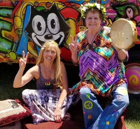 Senior Center hosts annual picnic Mishelle Downtain and Jane Damstra