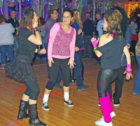 Barry Lakes gets cabin fever Members hit the dance floor.