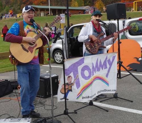 Vernon holds trunk or treat The two-hour event included spooky live music by Tommy (UncleBrothers.com). Band members are Tom Gardner of Hamburg (left) and Barry Wiesenfeld of Warwick, N.Y.