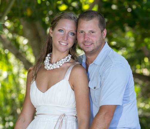 Vernon couple plans May 2016 wedding Kelly Ann Kuzicki and James Shenise, Jr.