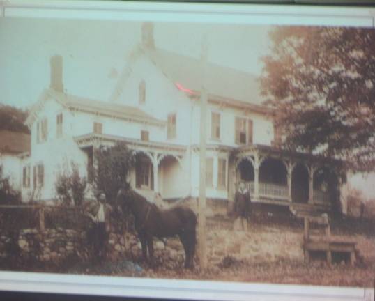 Group explores Vernon's history A shot of the Baxter House in Glenwood is part of Ron DupontþÄôs Then and Now slide presentation.