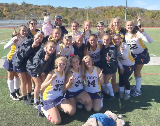 Vernon field hockey shares division championship