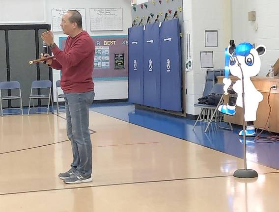 Chen Tao talks to students at Rolling Hills.