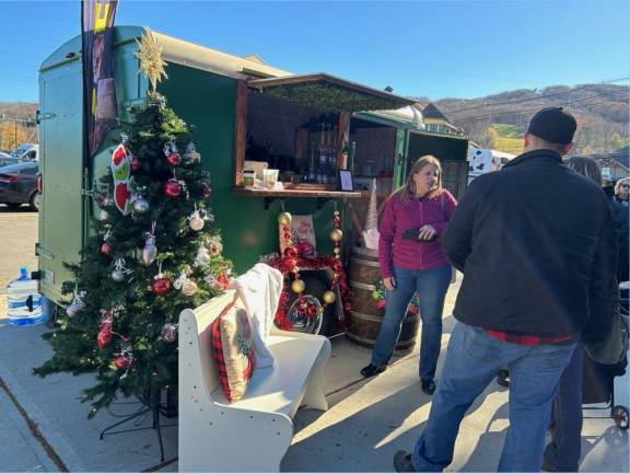 Twin Flames Coffee on the Go food truck was selling hot beverages. (Photos by Daniele Sciuto)