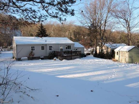 Renovated ranch awaits in Cedar Ridge Renovated ranch awaits in Cedar Ridge