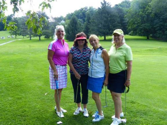 K.E.E.P. supporters during a golf outing fundraiser.