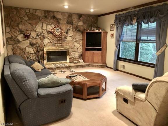 Immaculate home awaits in Old Orchard Immaculate home awaits in Old Orchard