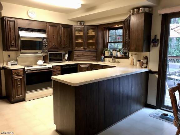 Immaculate home awaits in Old Orchard Immaculate home awaits in Old Orchard