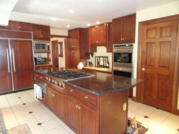 Vernon home offers reduced price Vernon home offers reduced price