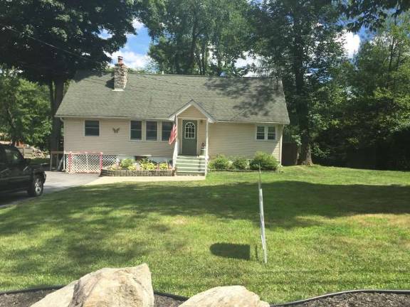 Highland Lakes home is move-in ready Highland Lakes home is move-in ready