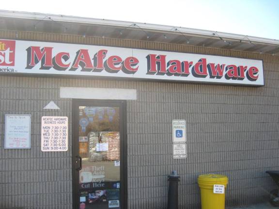 McAfee Hardware to celebrate 25 years PHOTOS BY JANET REDYKE Customers are welcomed to the 25- year business- McAfee Hardware.