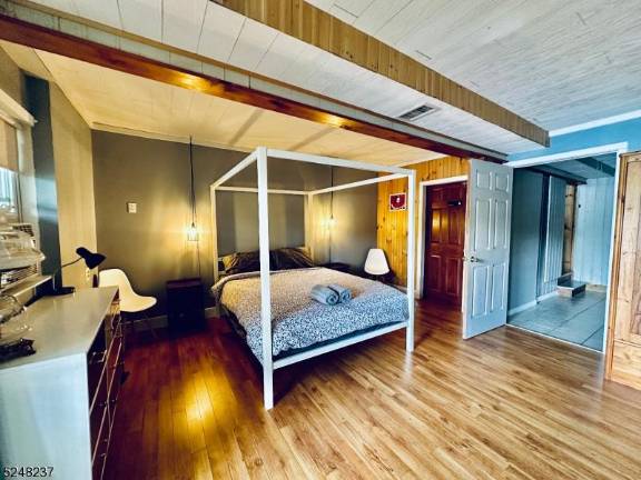 Fully furnished lake house Fully furnished lake house