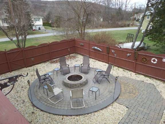 Renovated ranch in Vernon Valley Lake awaits new owner Renovated ranch in Vernon Valley Lake awaits new owner