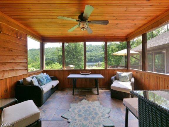Lakefront gem is rustic and magnificent Lakefront gem is rustic and magnificent