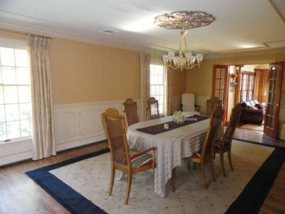 Vernon home offers reduced price Vernon home offers reduced price
