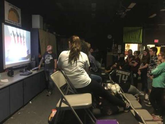 Lighting engineer talks to Vernon students