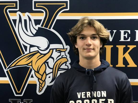 Annunziata, Horn, Orlando lead Vernon athletics Senior Captain Nate Horn had 2 assists in the Viking’s dramatic OT Soccer win over Jefferson.
