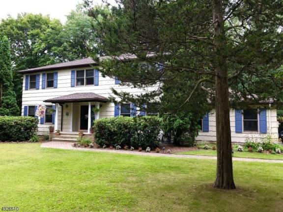 Immaculate home awaits in Old Orchard Immaculate home awaits in Old Orchard