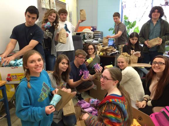 Vernon class bundles up poetry Seated, from left: Christine Lynch, Kathie Chciuk, C.J. VonEssen, Erin Cahalin, Fiona Wynne, Hadley Benneyan, Haley McGeehan and Tracy Veen. Standing, from left, Connor McCormick, Katie Sherman, Dan Daley, TJ Metaxotos and Alex Molini.