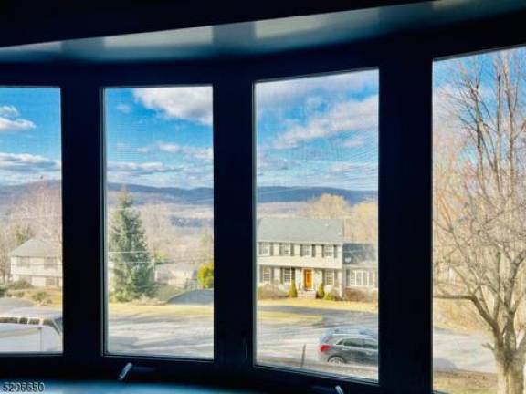 Turnkey home in a great Vernon neighborhood Turnkey home in a great Vernon neighborhood
